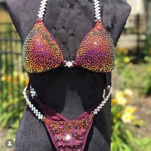 A gorgeous KH design bikini competition suit worth over 800$!
